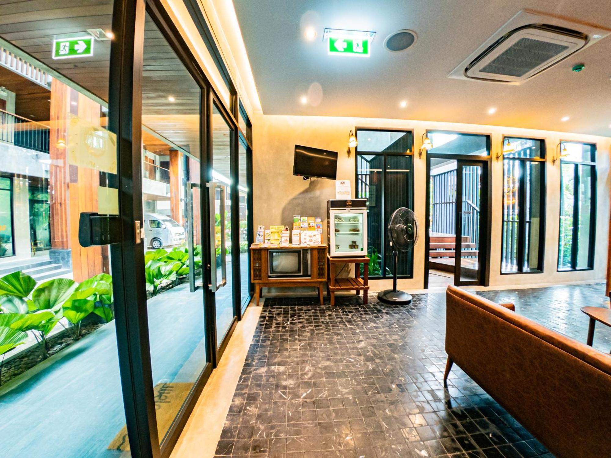 J4 Samui Hotel Chaweng  Bagian luar foto